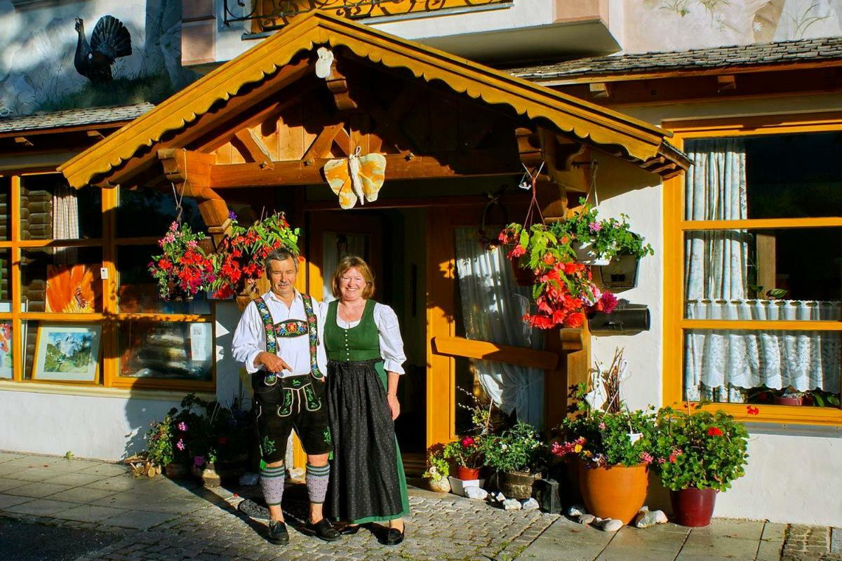 Hotel Gästehaus Berghof Krün Exterior foto