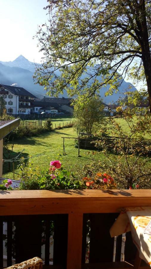 Hotel Gästehaus Berghof Krün Exterior foto